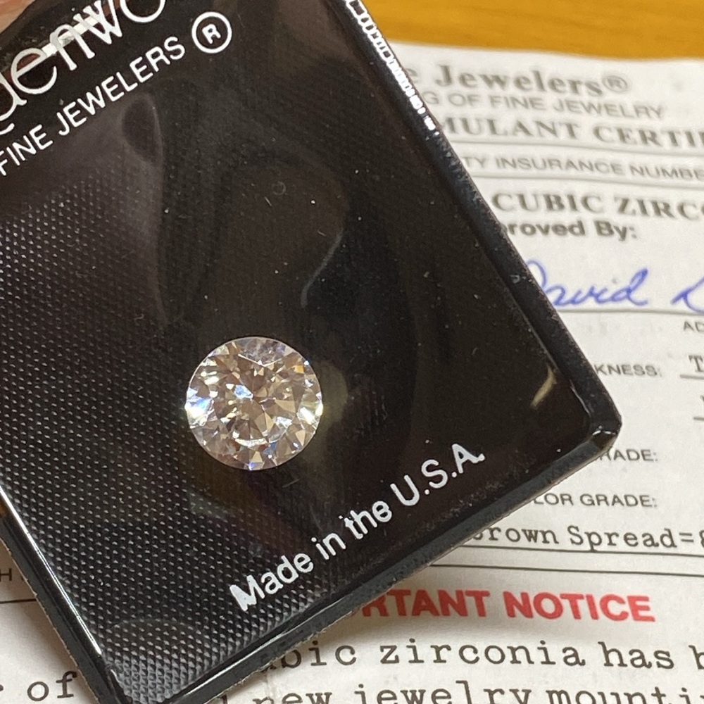 2 Carat Round Brilliant Certified Cubic Zirconia Diamond Simulant